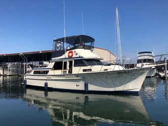43' Tollycraft 1981 Yacht For Sale